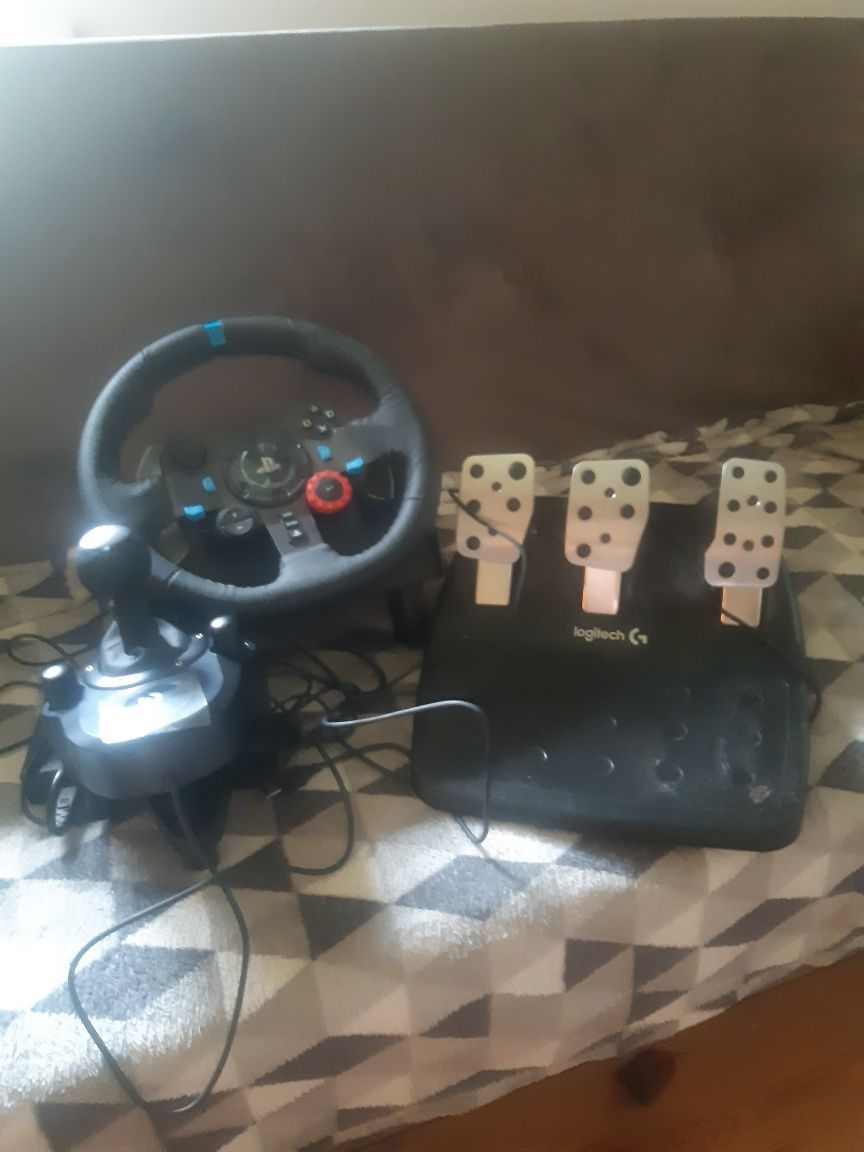 Sprzedam  kierownice logitech g29 + shiftet