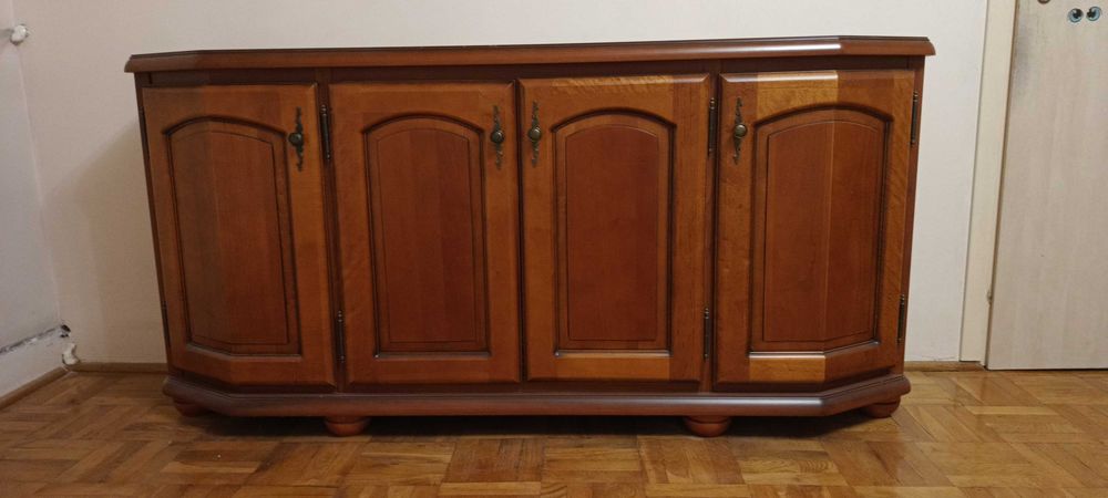 Duża komoda drewniana do salonu jadalni
