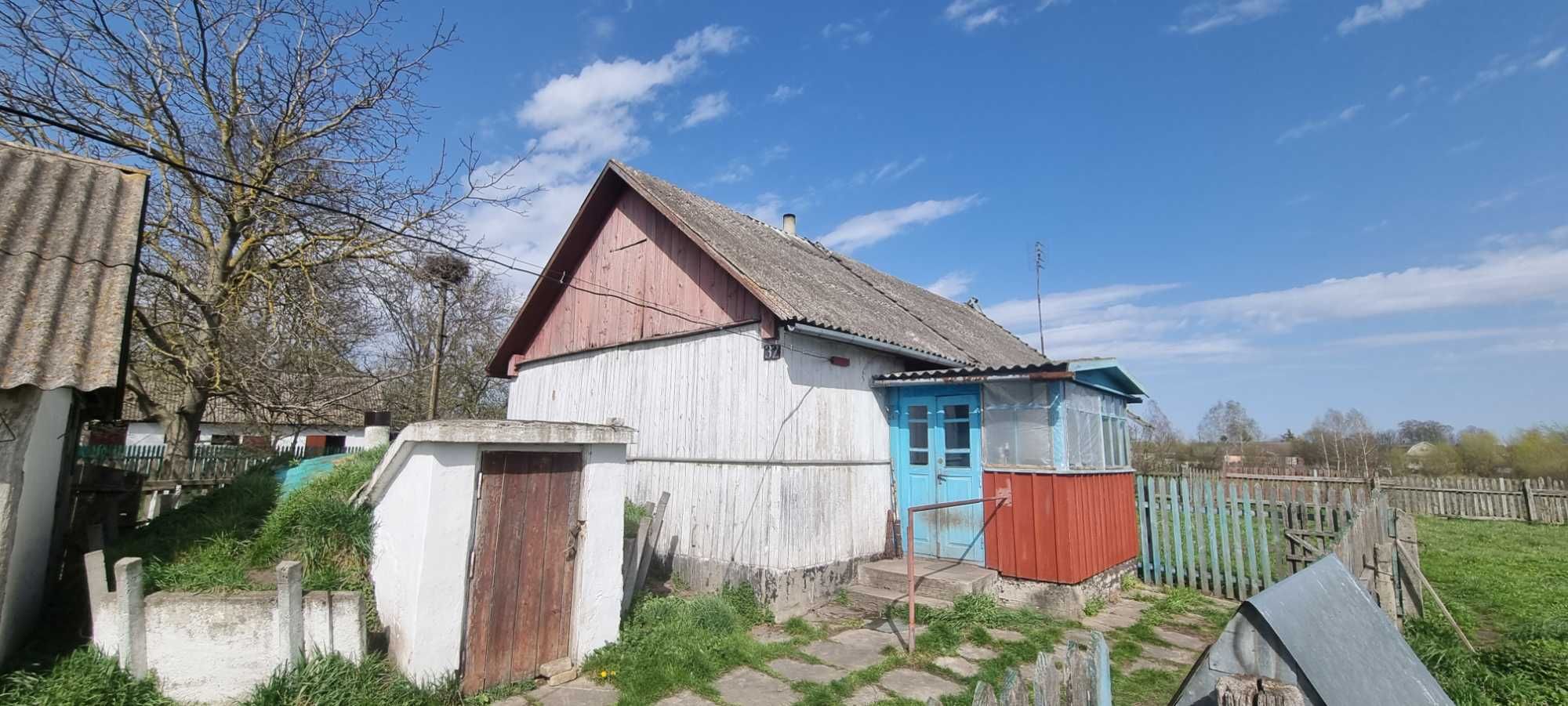 Продається будинок в с.Хролин