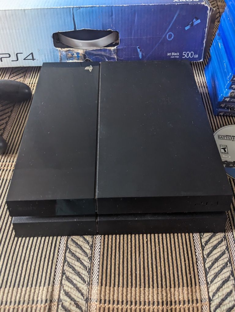 PS4 fat + 18 дисків