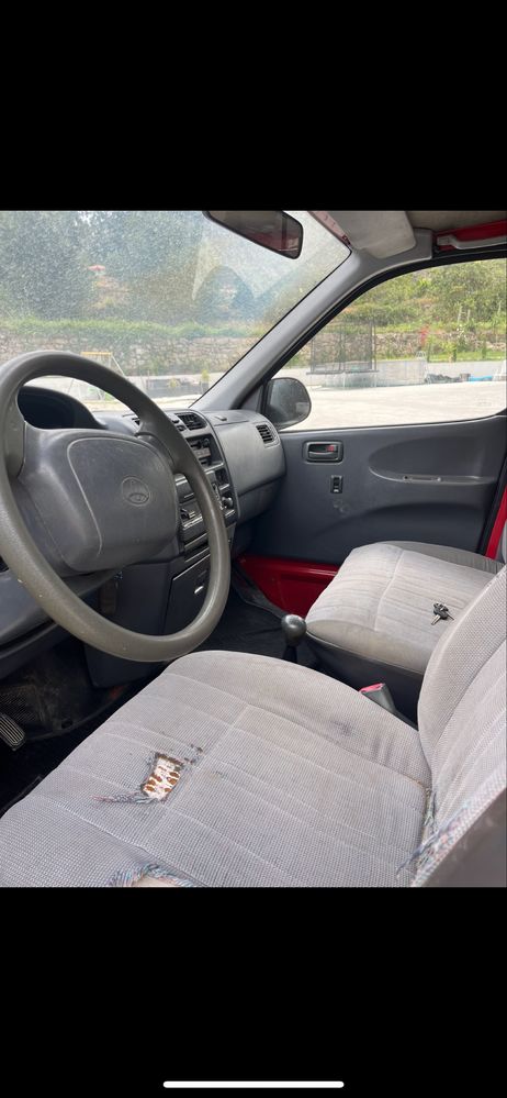 Carrinha Toyota de nove lugares