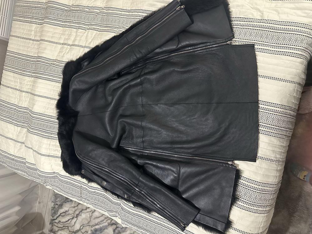 Продам женскую дубленку