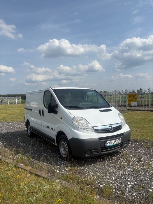 Opel Vivaro  Opel Vivaro Klima 3 Osobowy Bardzo Zadbany