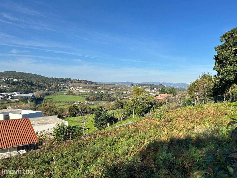 Terreno com projeto aprovado para moradia