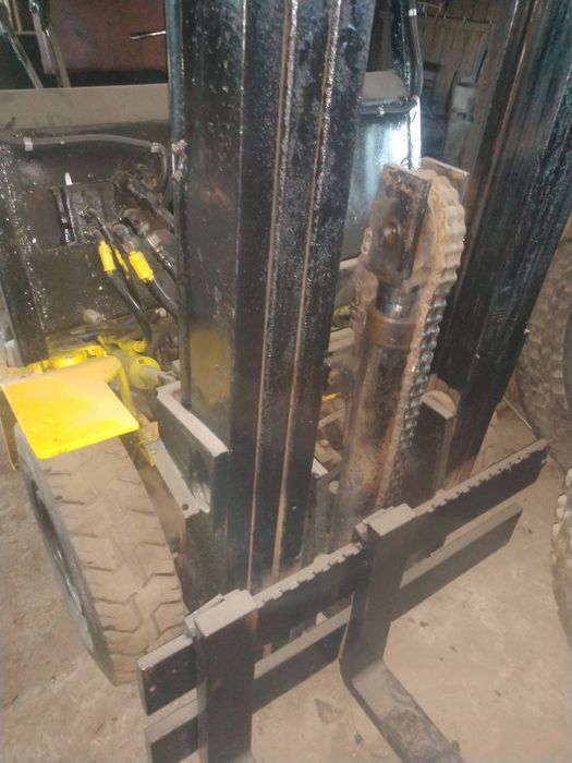 Продам дизельний навантажувач BOSS