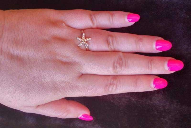 Anel Estrela Dourada com Brilhantes