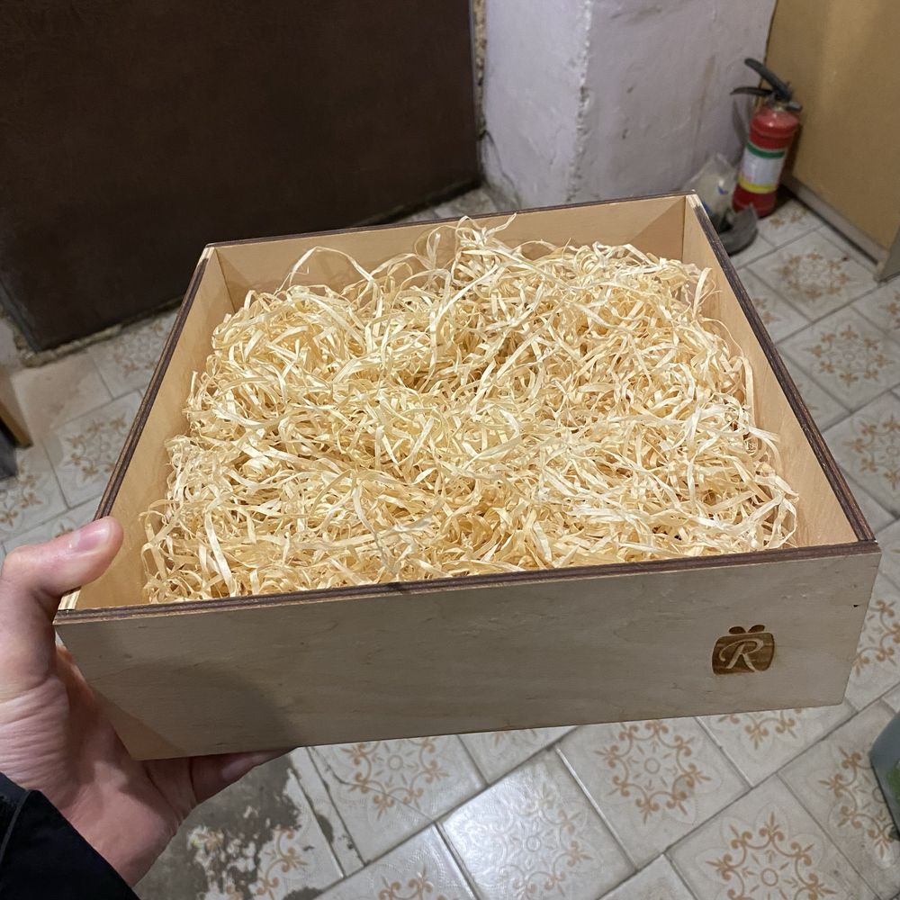 Коробка подарочная деревяная с наполнителем