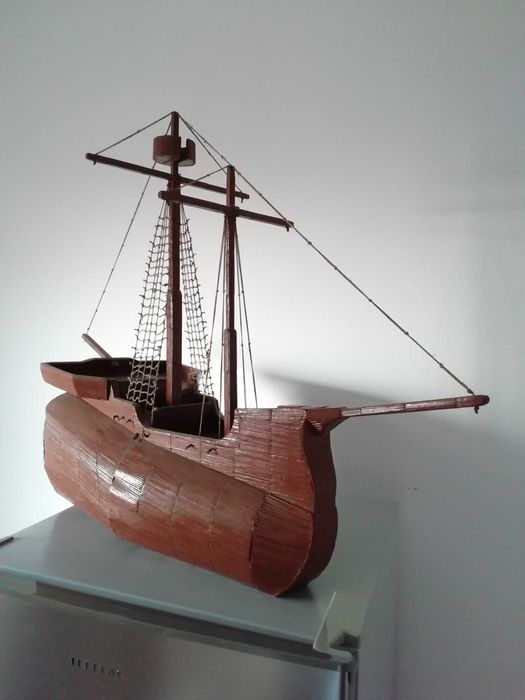 Caravela em fosforos