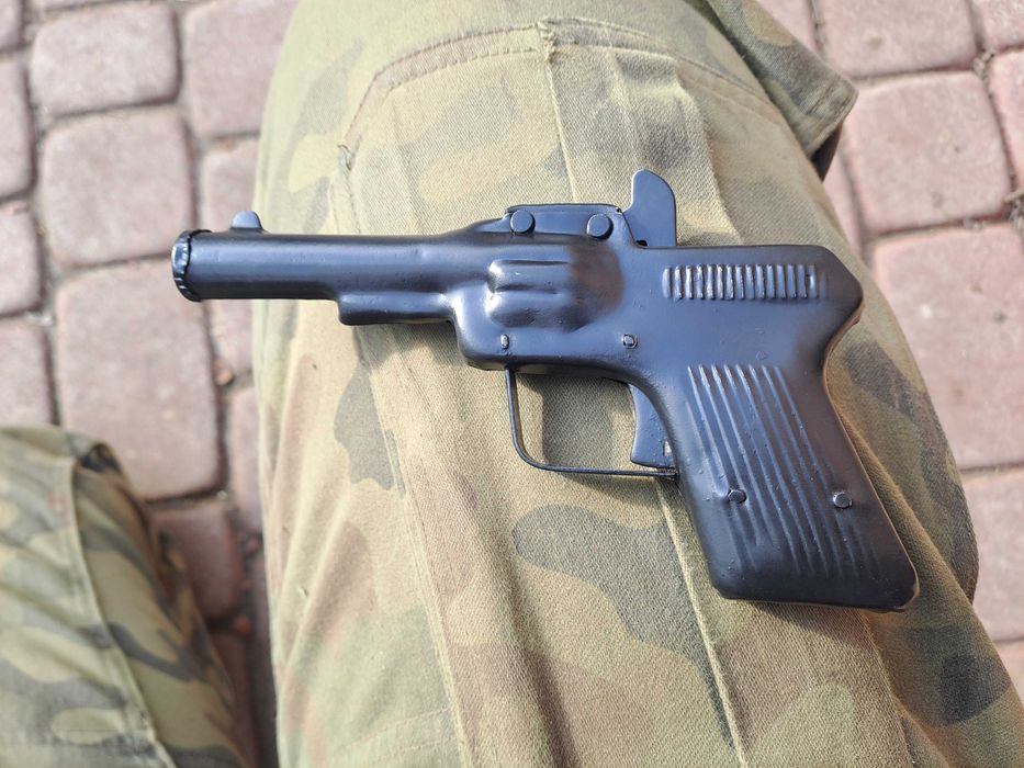 Pistolet Korkowiec z PRL-U.