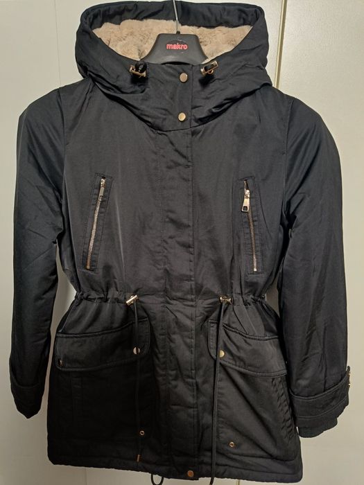 Czarna kurtka zimowa parka Pull&Bear M