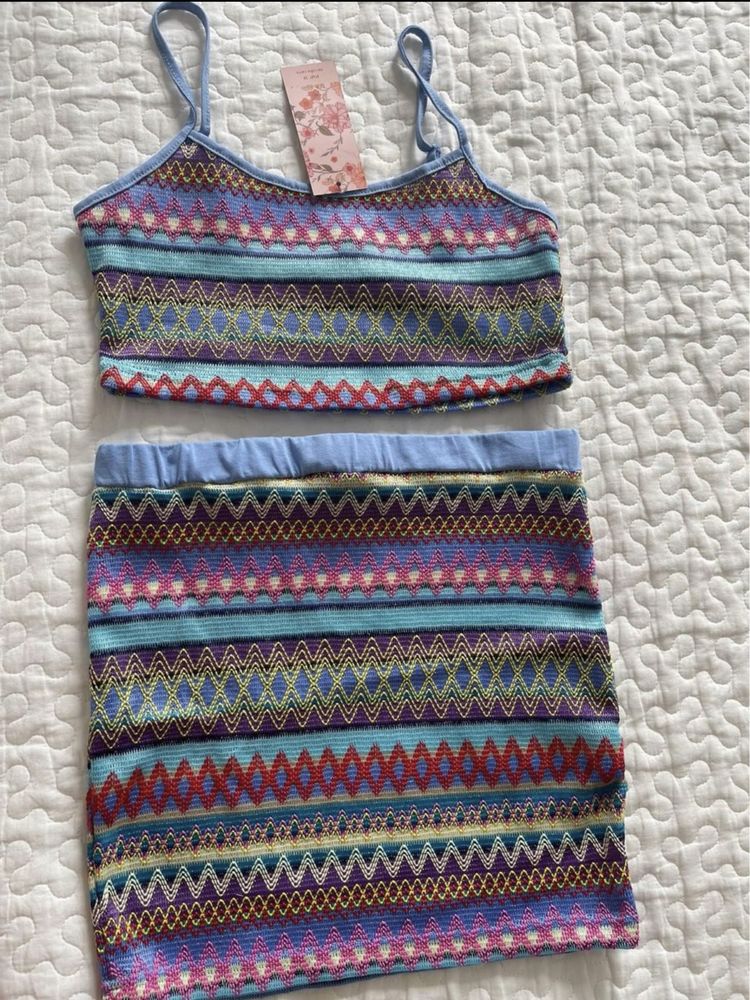 Conjunto Top e Saia