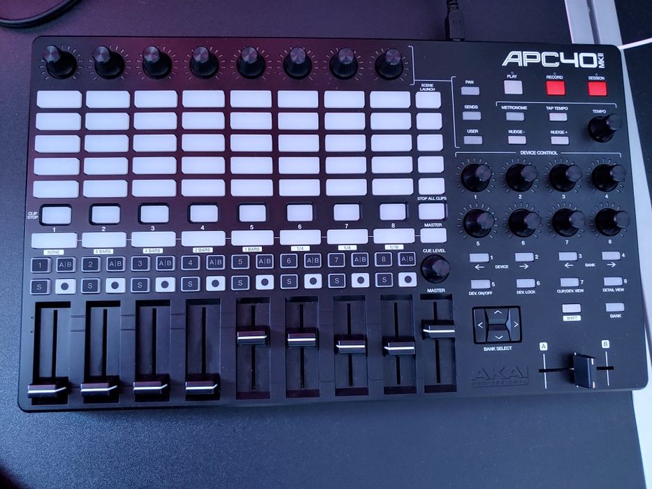 AKAI APC40 mkII super stan