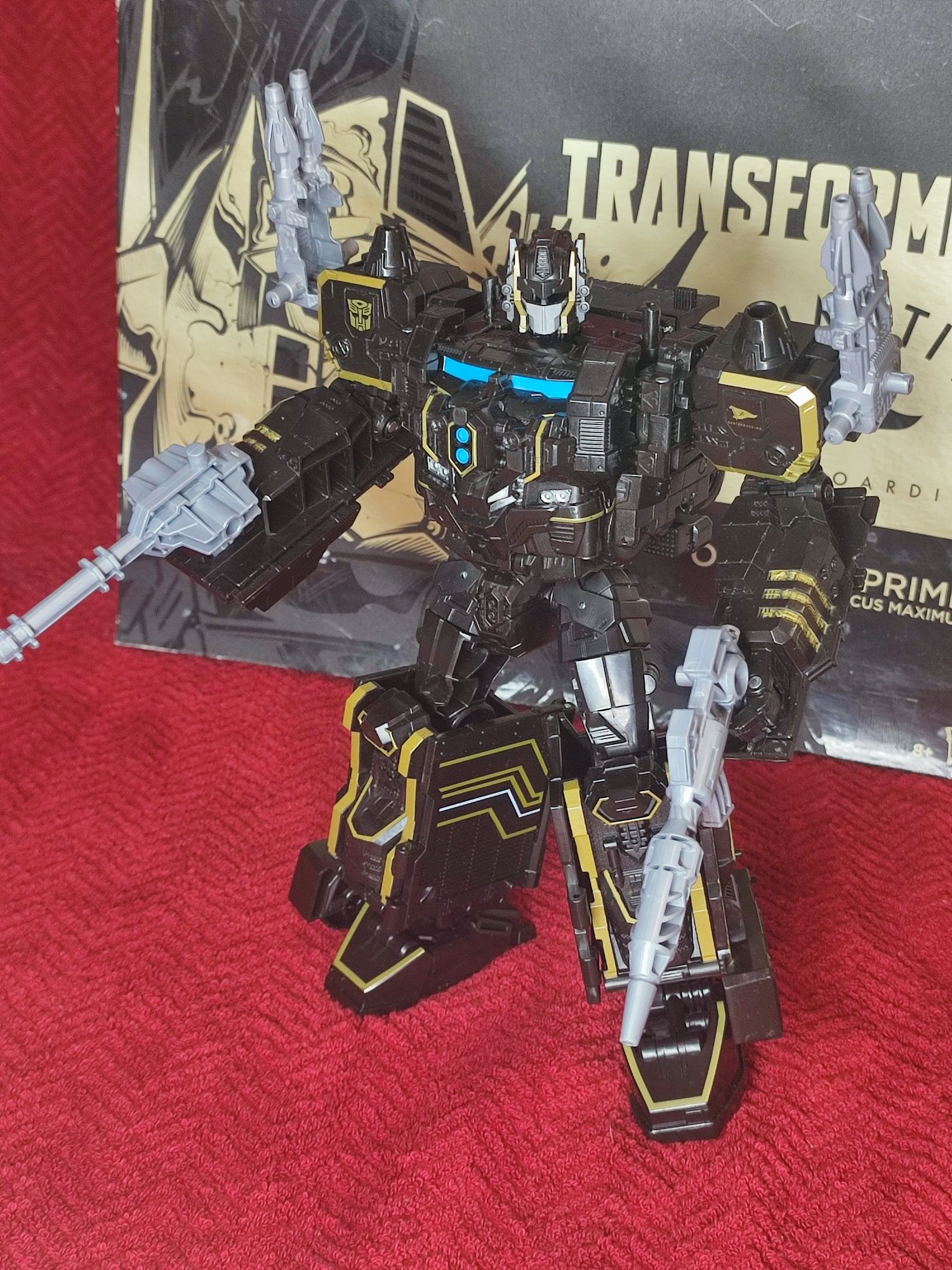 Transformers 2017 SDCC Primitive Skateboarding OPTIMUS PRIME
