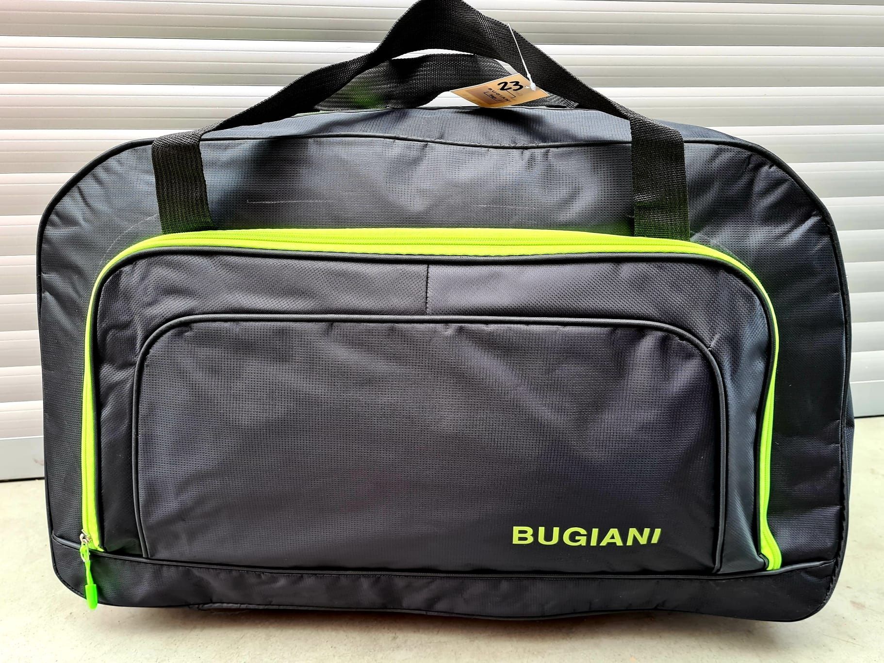 Duża sportowa turystyczna torba czarna nowa Bugiani
