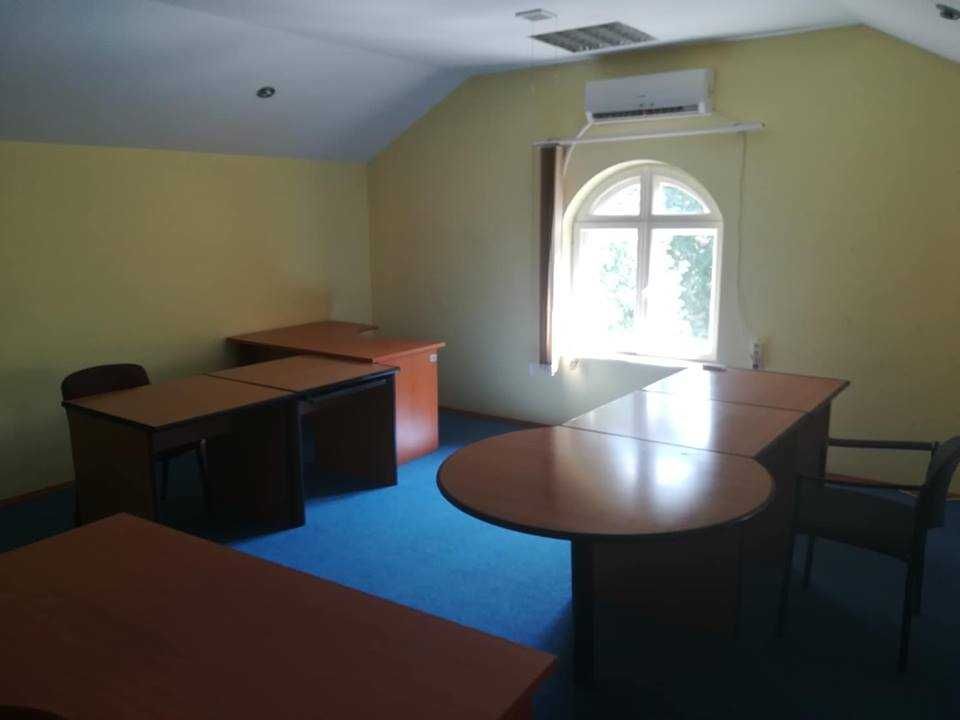 Оренда офісу на вул. Гайдамацька (Заводська). 100кв.м. 3кабінети