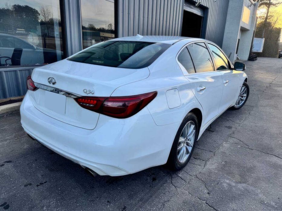 Infiniti Q50      2018