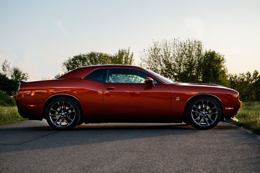 Wynajem Dodge Challenger 6.4 V8 R/T Scat Pack