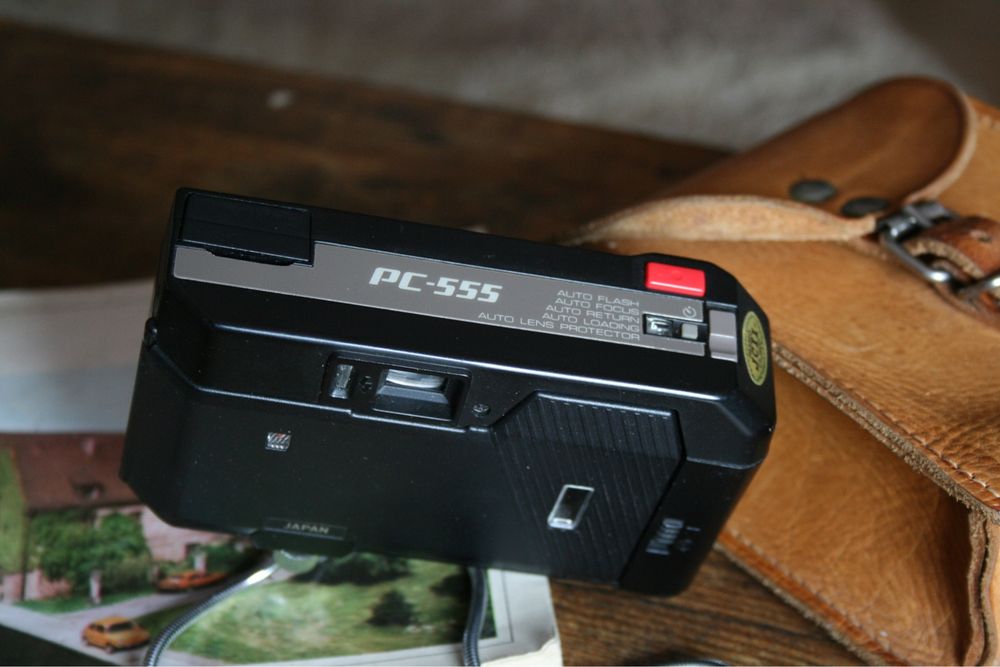Pentax PC-555 35mm f2.8 Japan Olympus mju ii Yashica Ricoh Konica