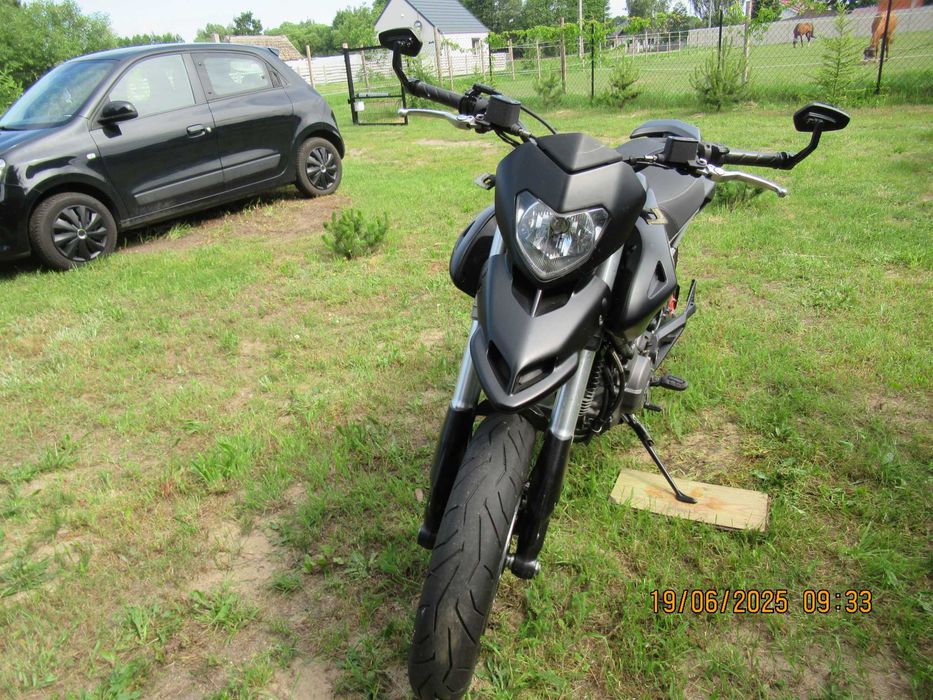 Ducati Hypermotard 796