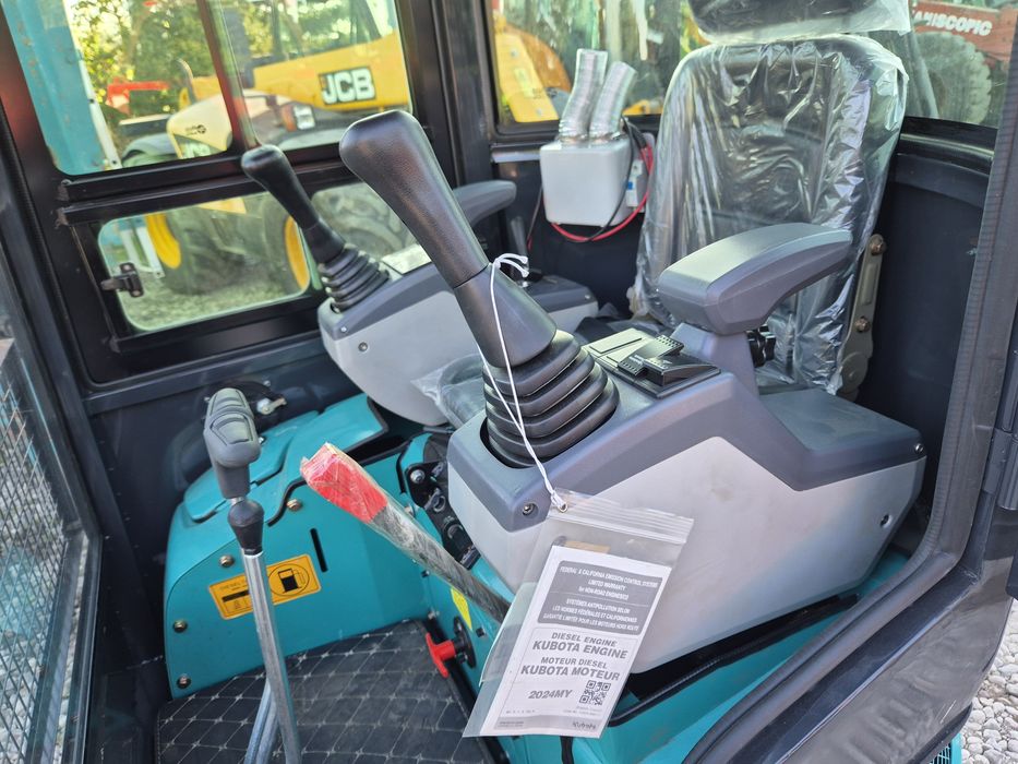 Minikoparka 1.8 T. Kubota, Caster. + Osprzęt 9 szt w cenie. OKAZJA.