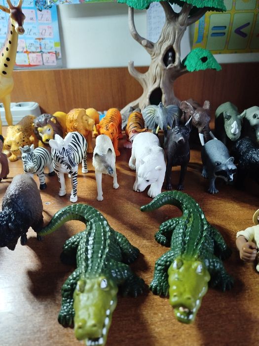 Дикі тварини, фігурки