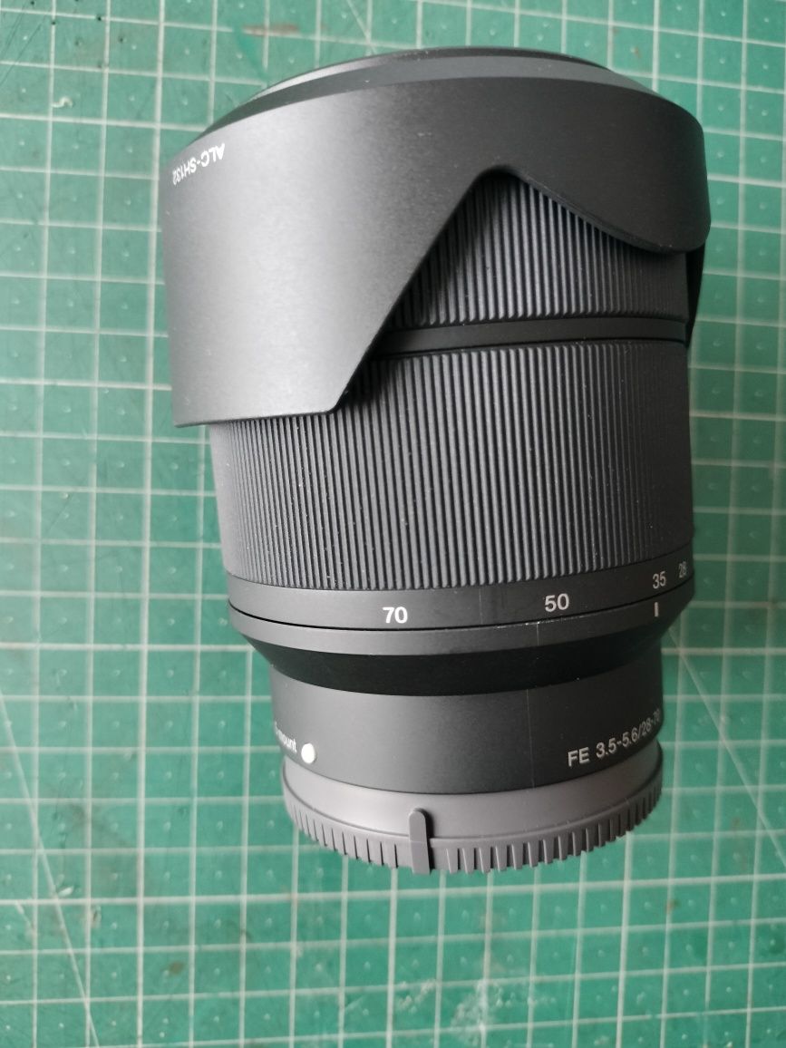 Sony 28-70mm F3,5-5,6 OSS como nova