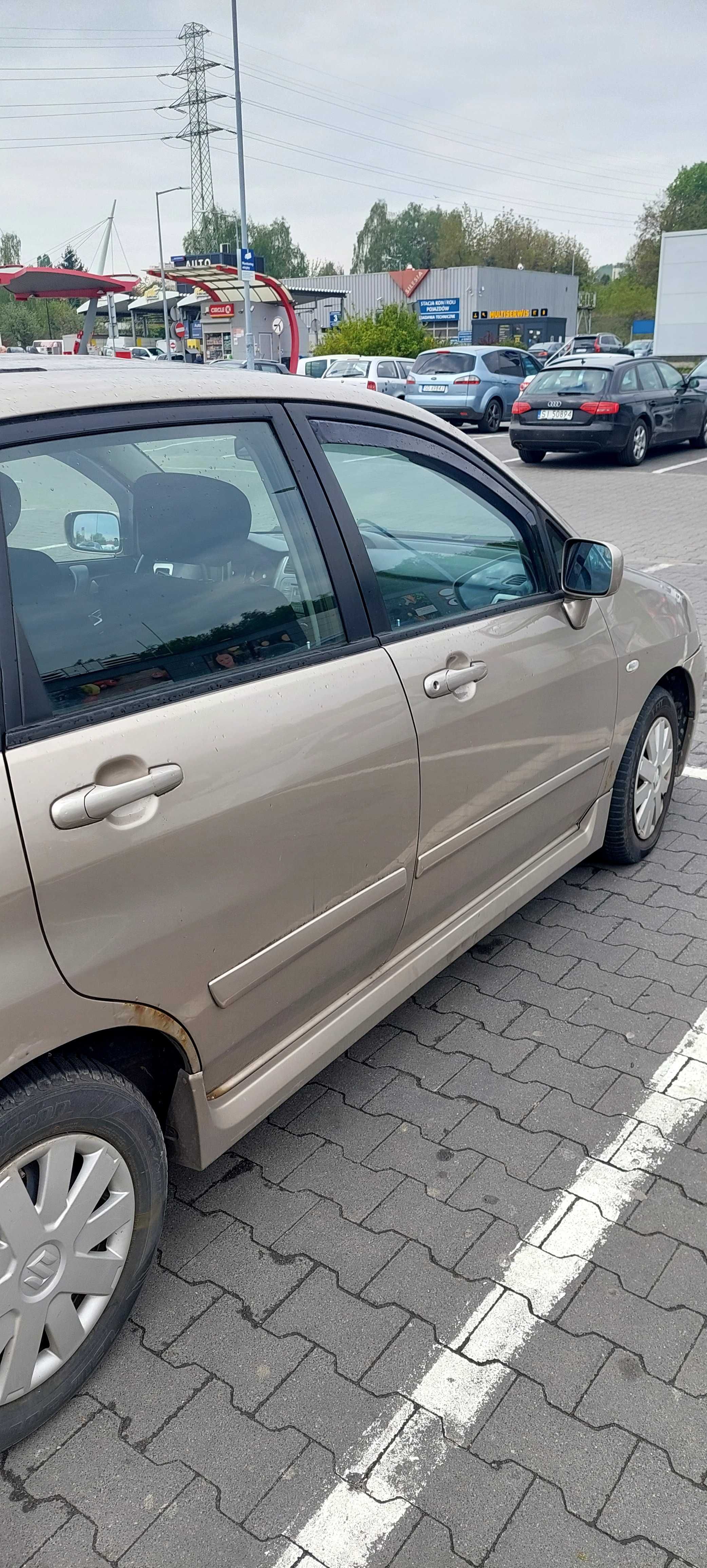 Suzuki Liana 2004 złota 1,6 benzyna