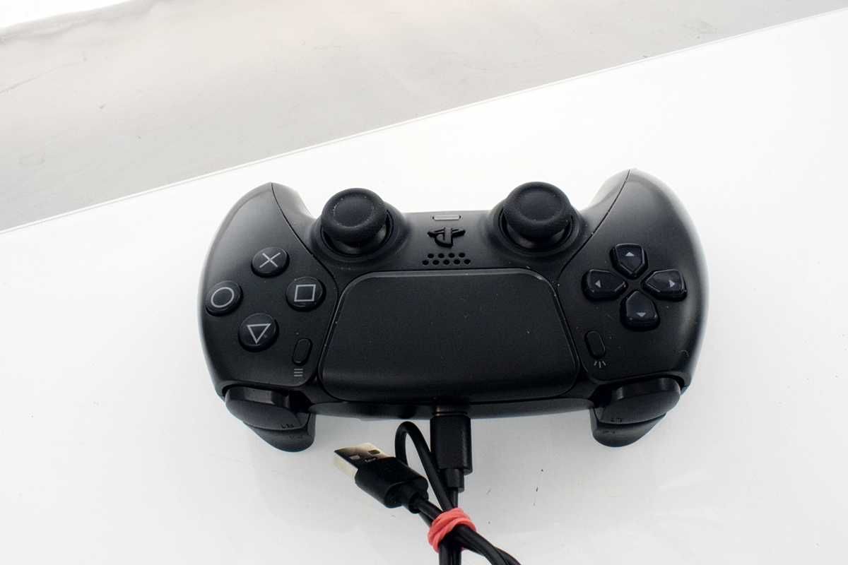Pad ps5 / Eko Komis