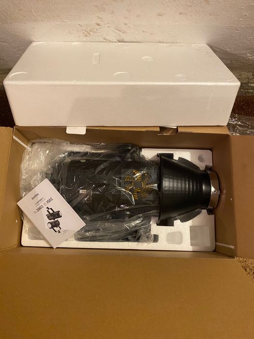 Lampa LED Godox SL-150W II – idealna do YouTube, TikToka i streamów