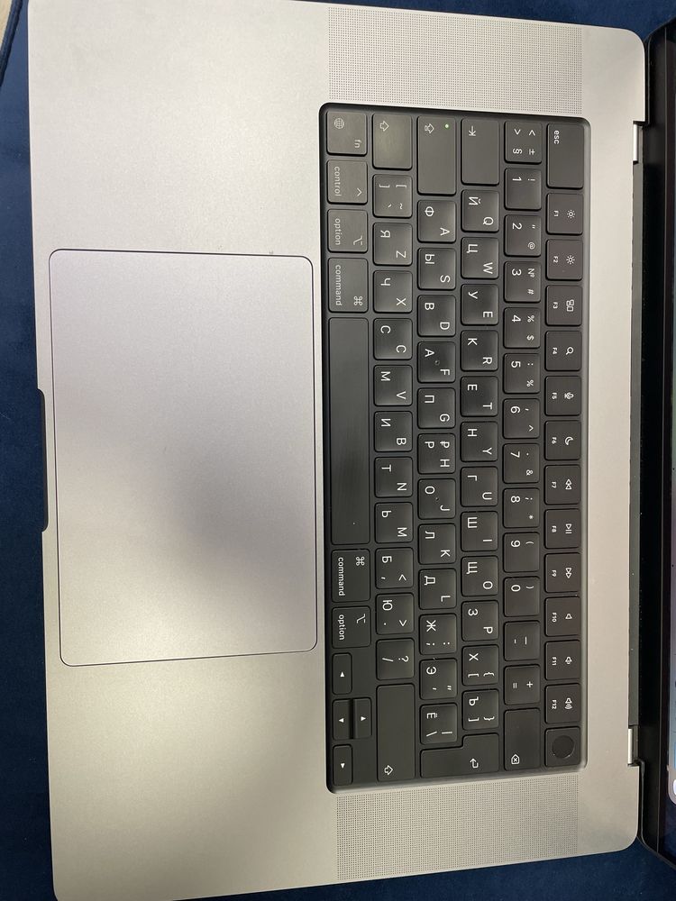 Mac Book a2485 M1pro ram 16 SSd 500