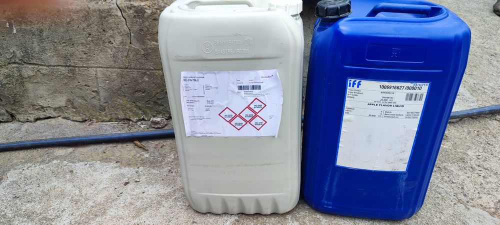 Продам каністри 20л