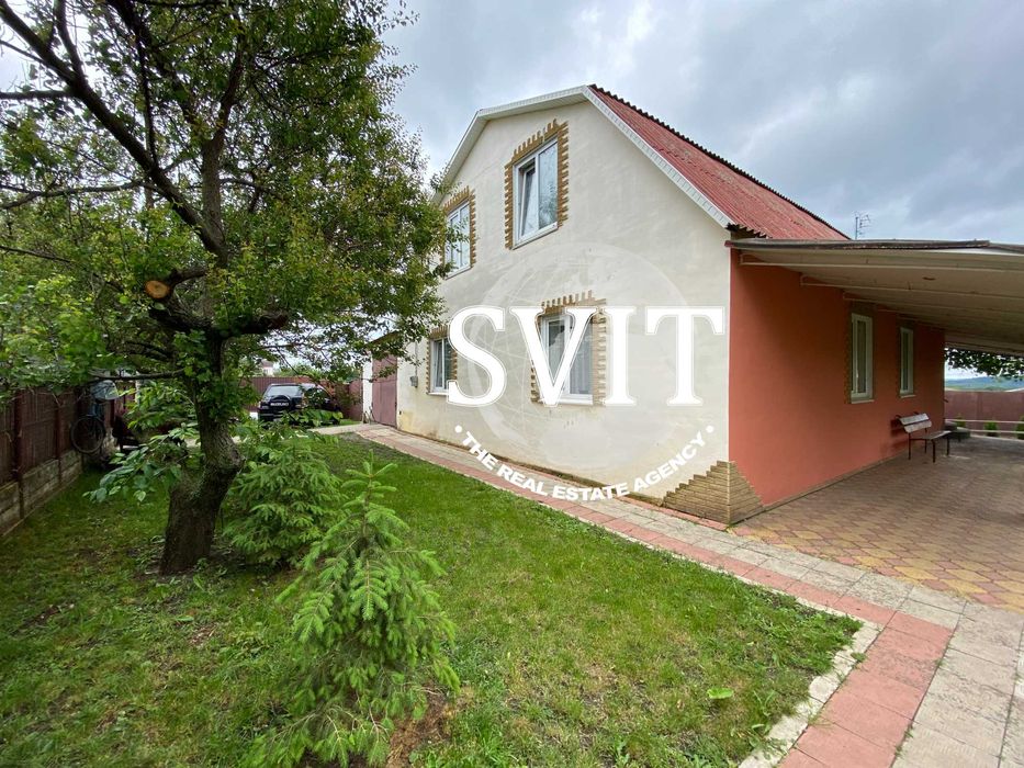 Продам заміський будинок з великим фермерським господарством