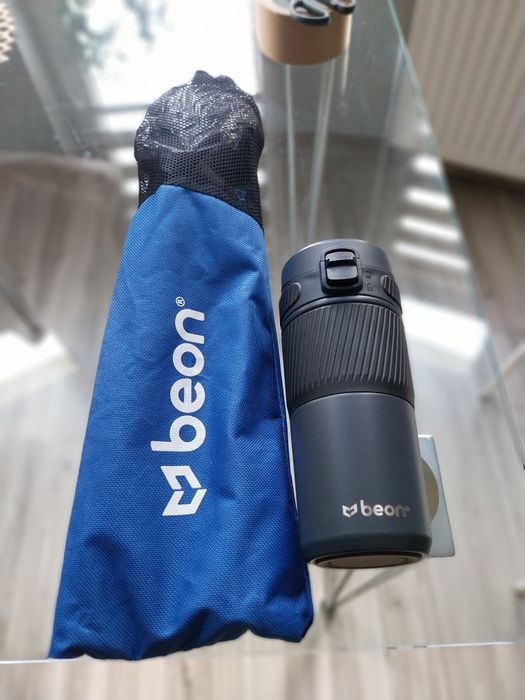 Kije trekkingowe + kubek termiczny