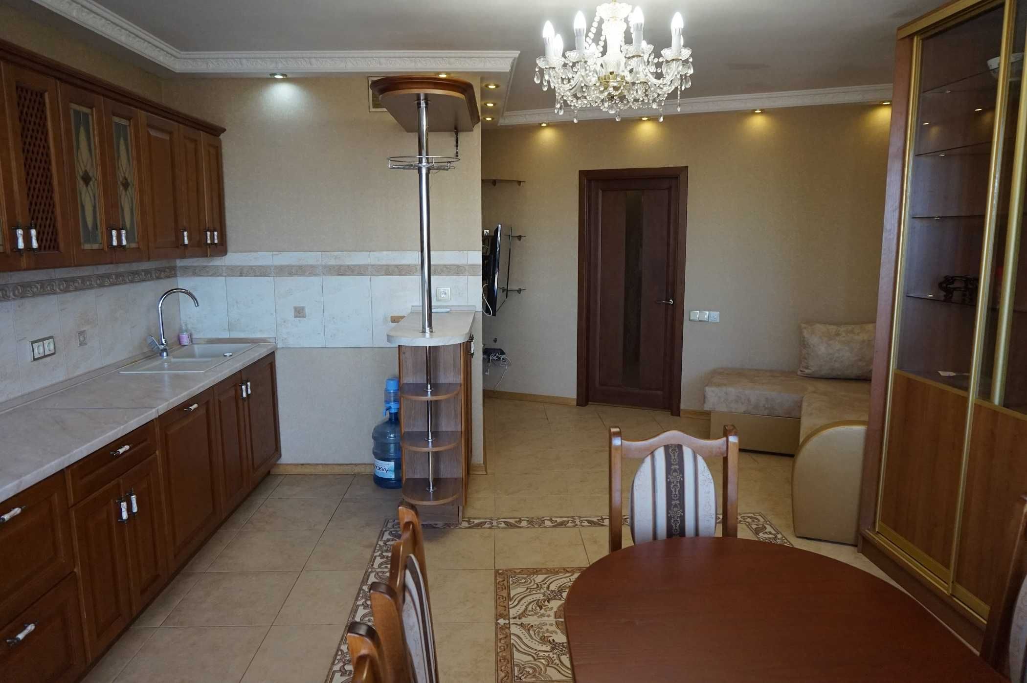 Продам 4 ком. квартиру ул. Гетьмана 1 Б метро Шулявская