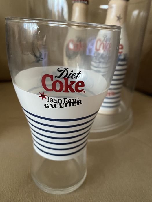 Conjunto especial  raro Jean Paul Gaultier estilista coca cola coke
