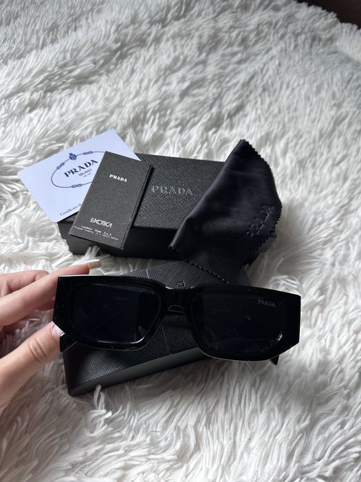 Okulary prada w opakowaniu