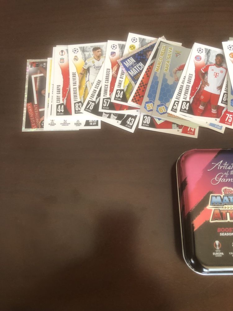 Caixa com varios cromos