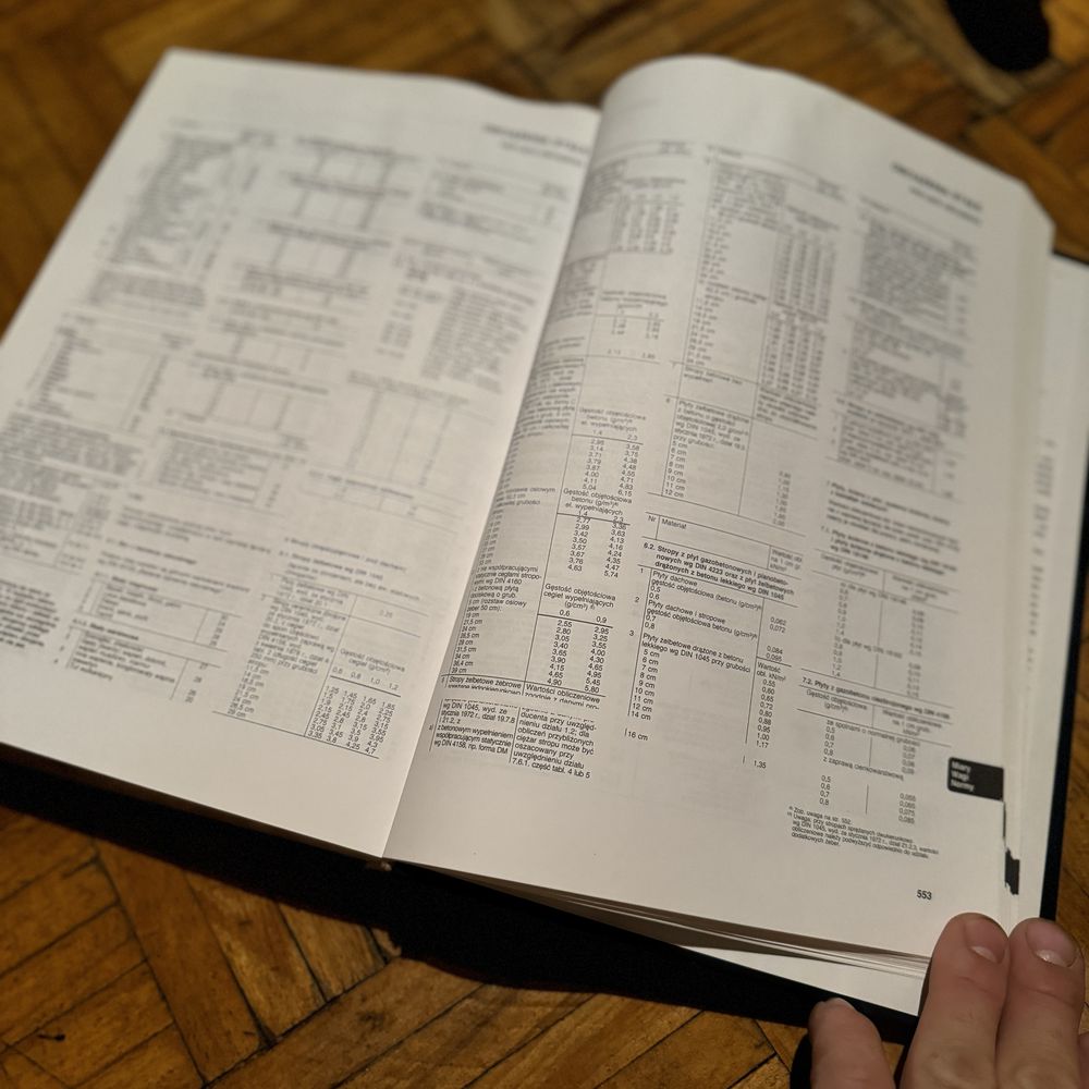 Neufert podręcznik projektowania arkady 1995