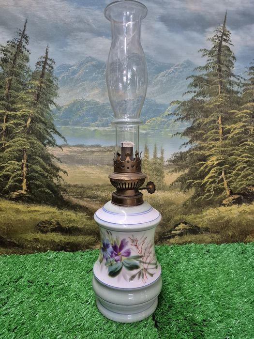 Lampa naftowa porcelanowa