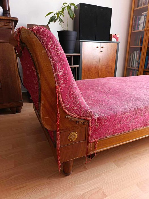 Piękny szezlong, leżanka