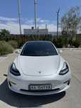 Продам Tesla Model 3