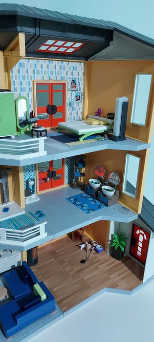 Casa playmobil como nova de 3 andares