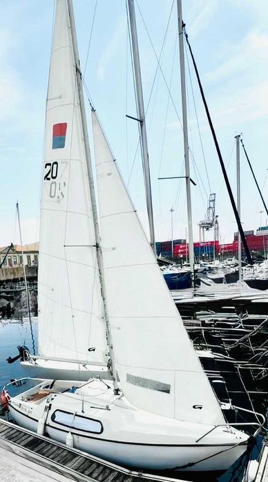 Veleiro para desfrutar em família