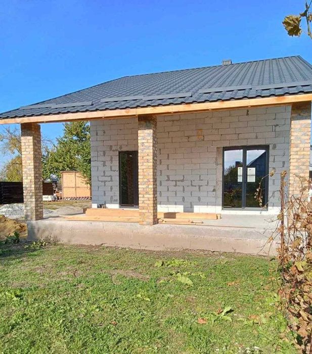 Я Ваш новий дім у Здолбунові! Просторий будинок з гаражем.