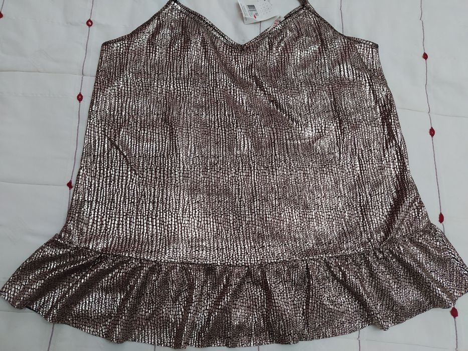 Top NOVO Tam. L (portes grátis)