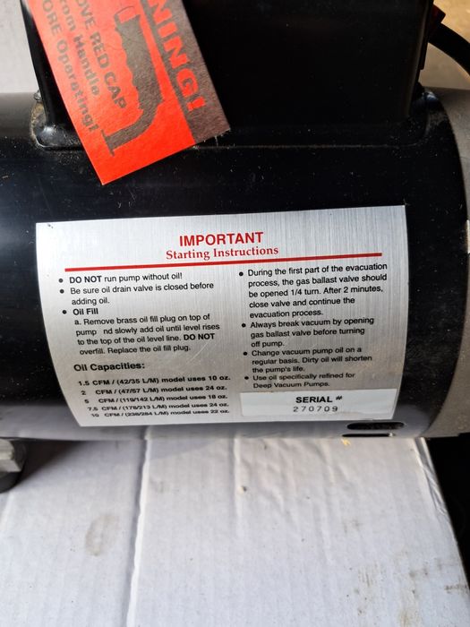 Вакуумний насос  новий