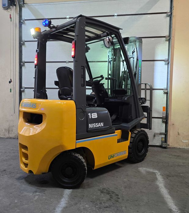 Навантажувач вилковий дизельний Nissan 1.8 тонн триплекс на 4,75 метра