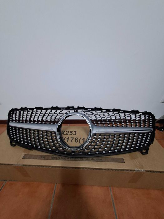 Grelha frontal original Mercedes Classe A W176 de 2016 a 2018
