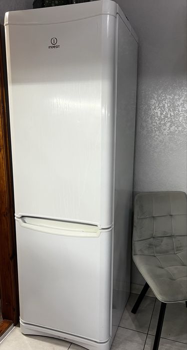 Холодильник indesit б/у