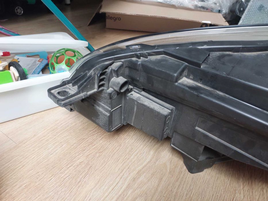 Komplet lamp. Lampa Ford Escape Kuga 2020 USA Full led